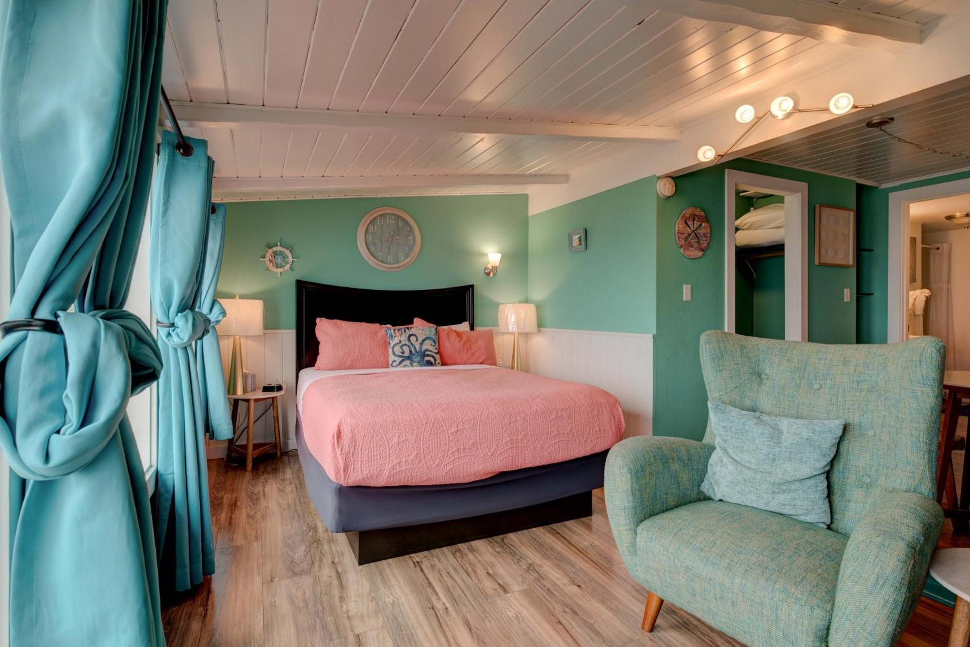 Moolack Shores Inn Newport Habitación foto