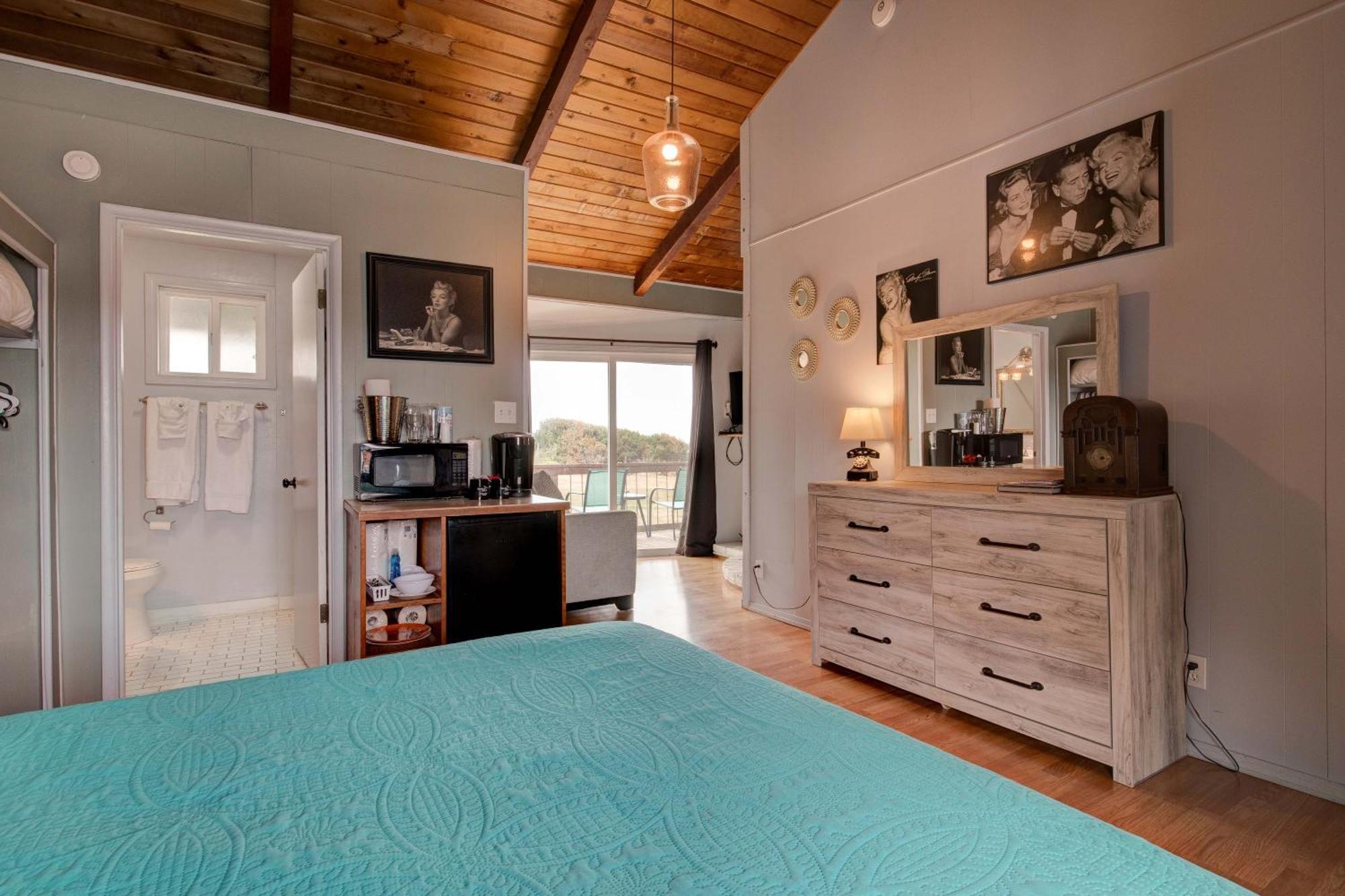 Moolack Shores Inn Newport Habitación foto